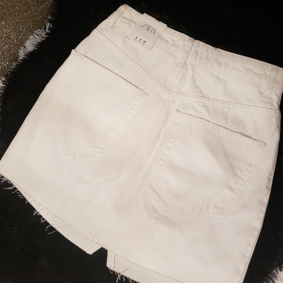 Zara - Picture 6 of 6